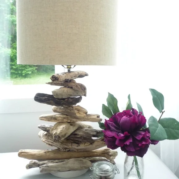 Oregon Coast Driftwood Bundle of 50 Pieces (4 Inches to 6 Inches) - Picture 5 of 14